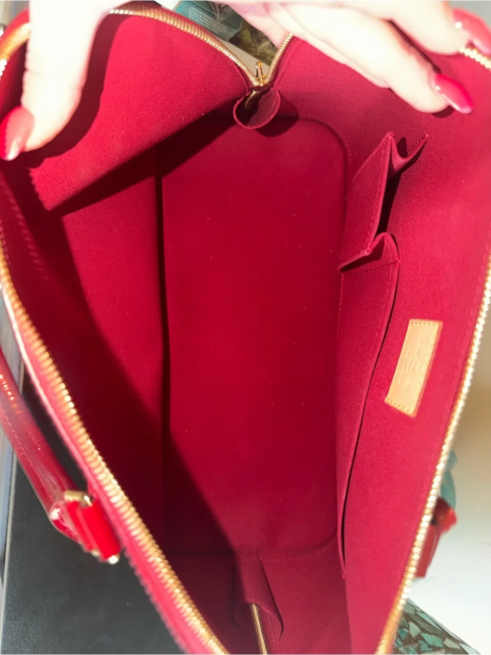 AUTHENTIC CLEAN Louis Vuitton Red Vernis Alma GM Satchel with Lock and Keys